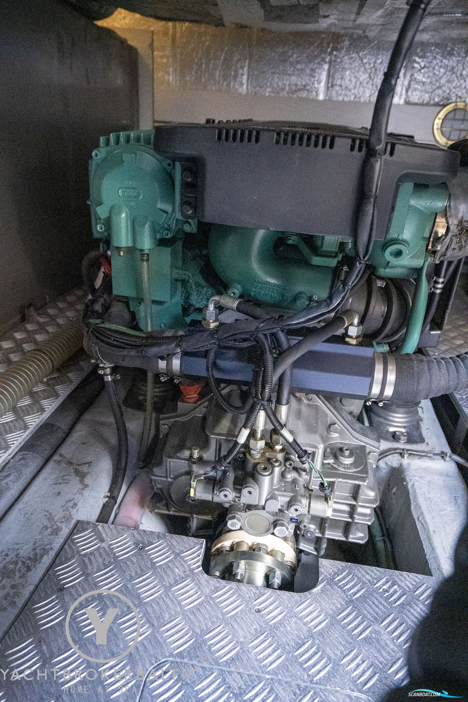 Galeon 440 Fly
