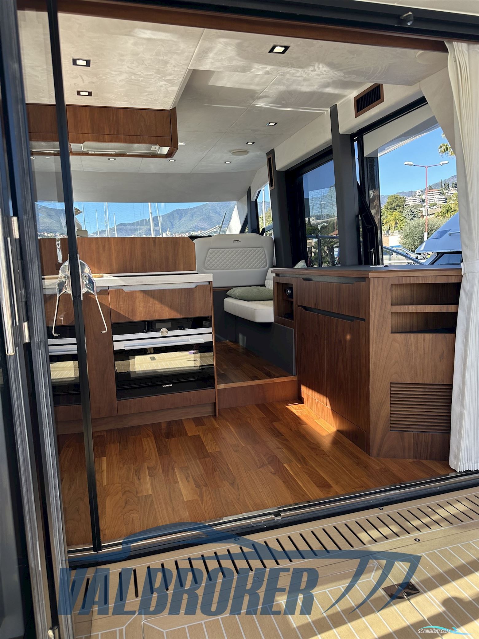 Galeon 460 fly