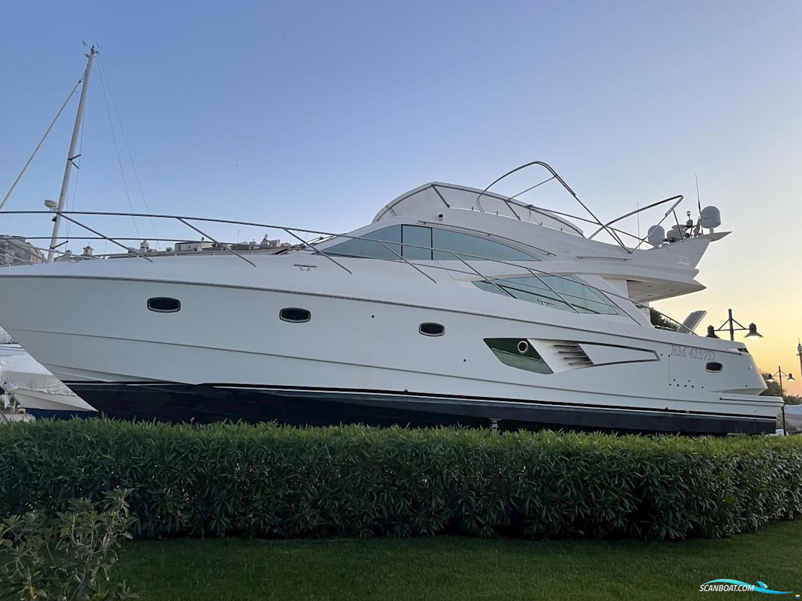 Galeon 530
