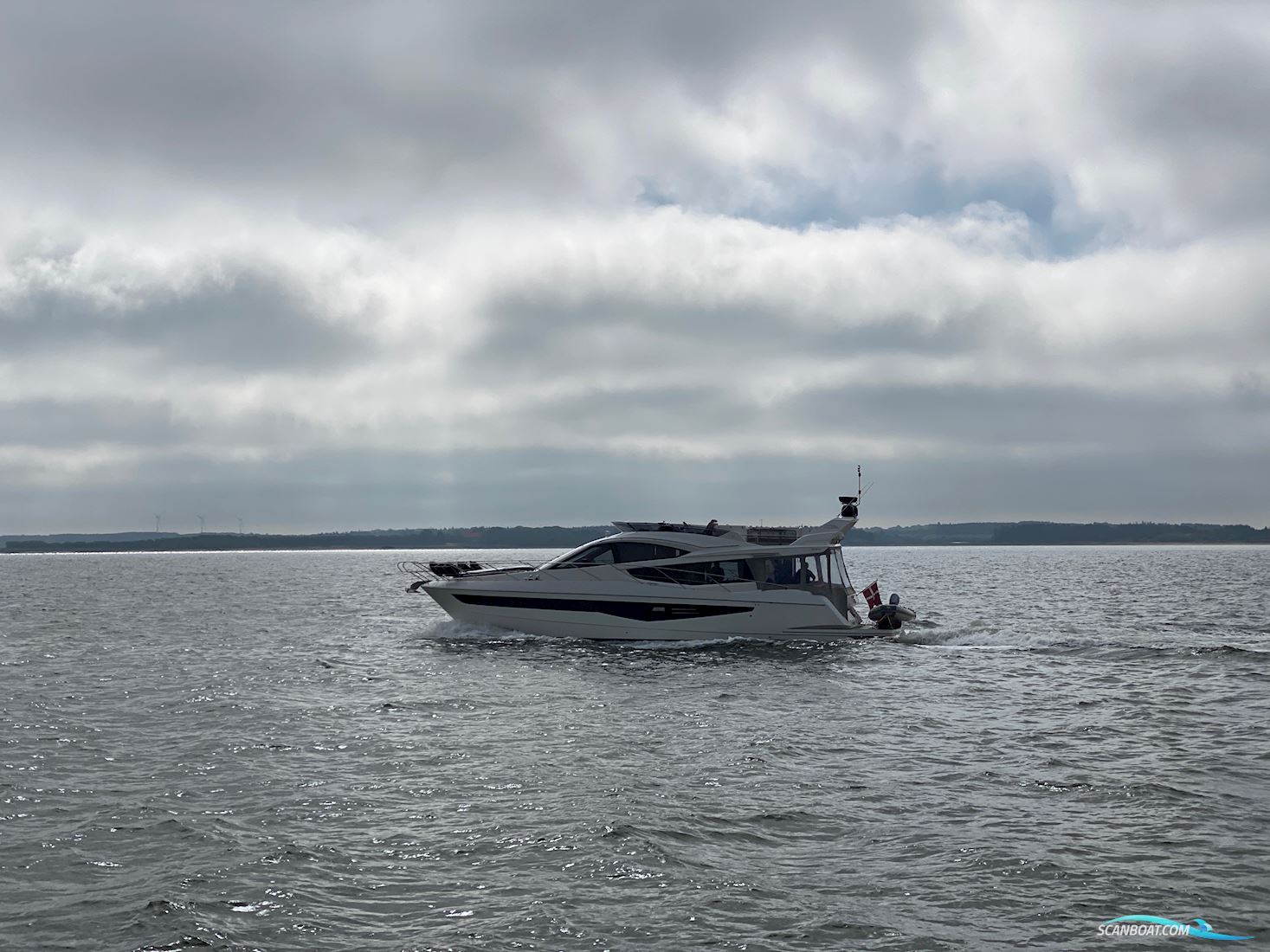 Galeon 550 Fly