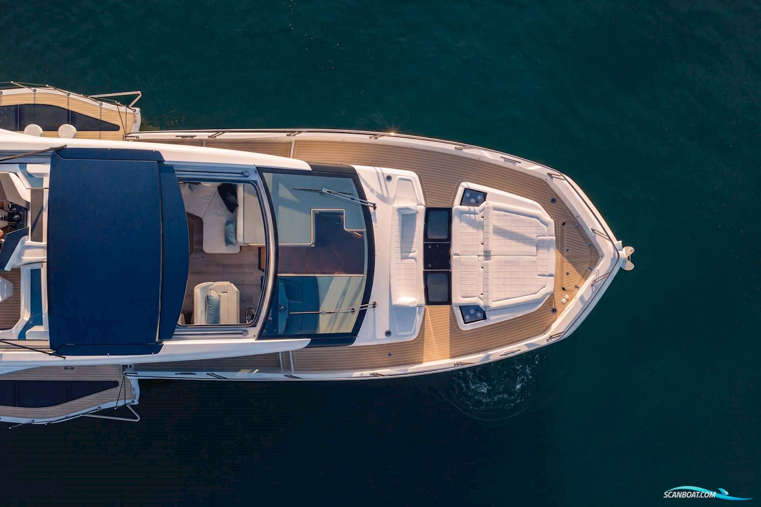 Galeon 570 Sky