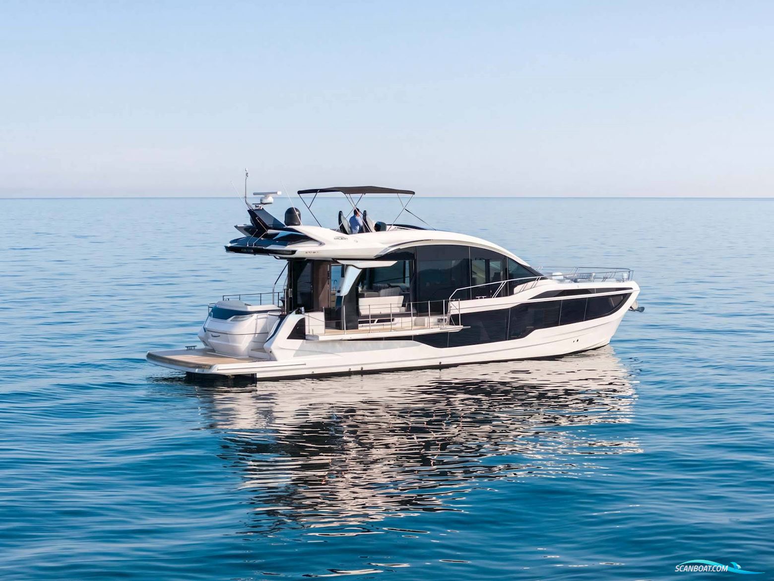 Galeon 570 Sky