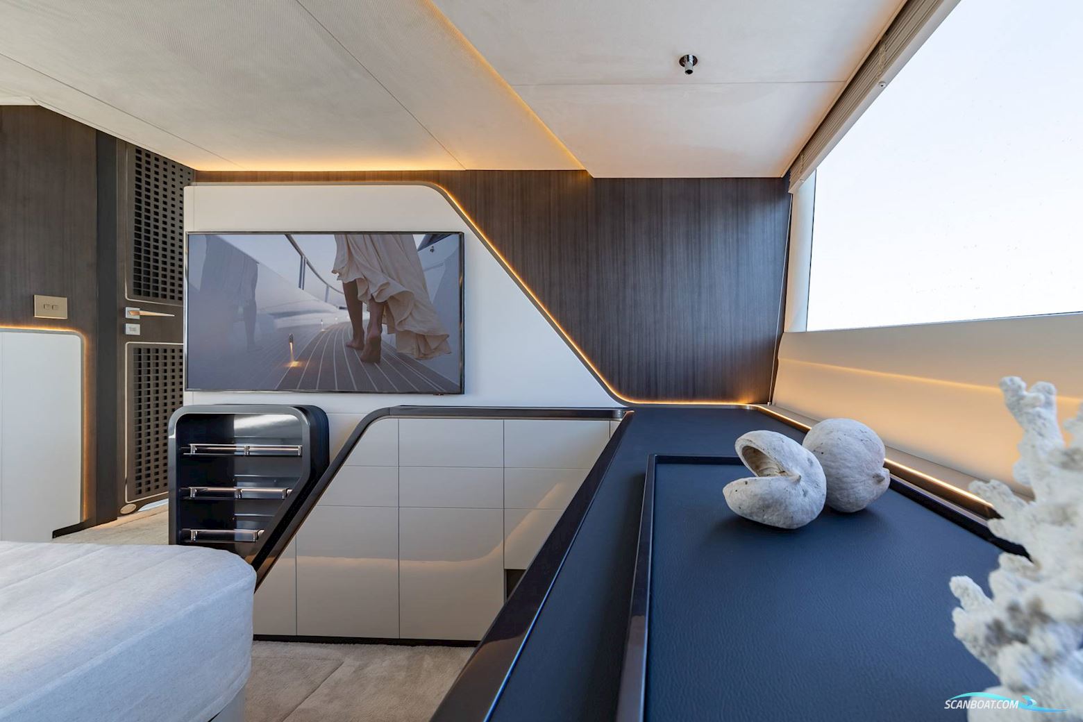 Galeon 570 Sky