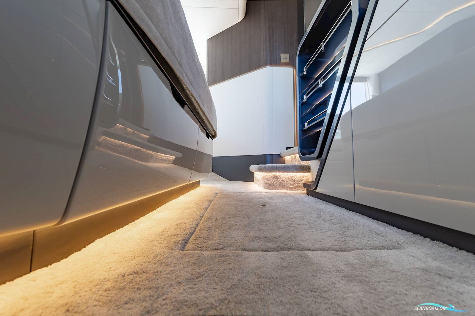 Galeon 570 Sky