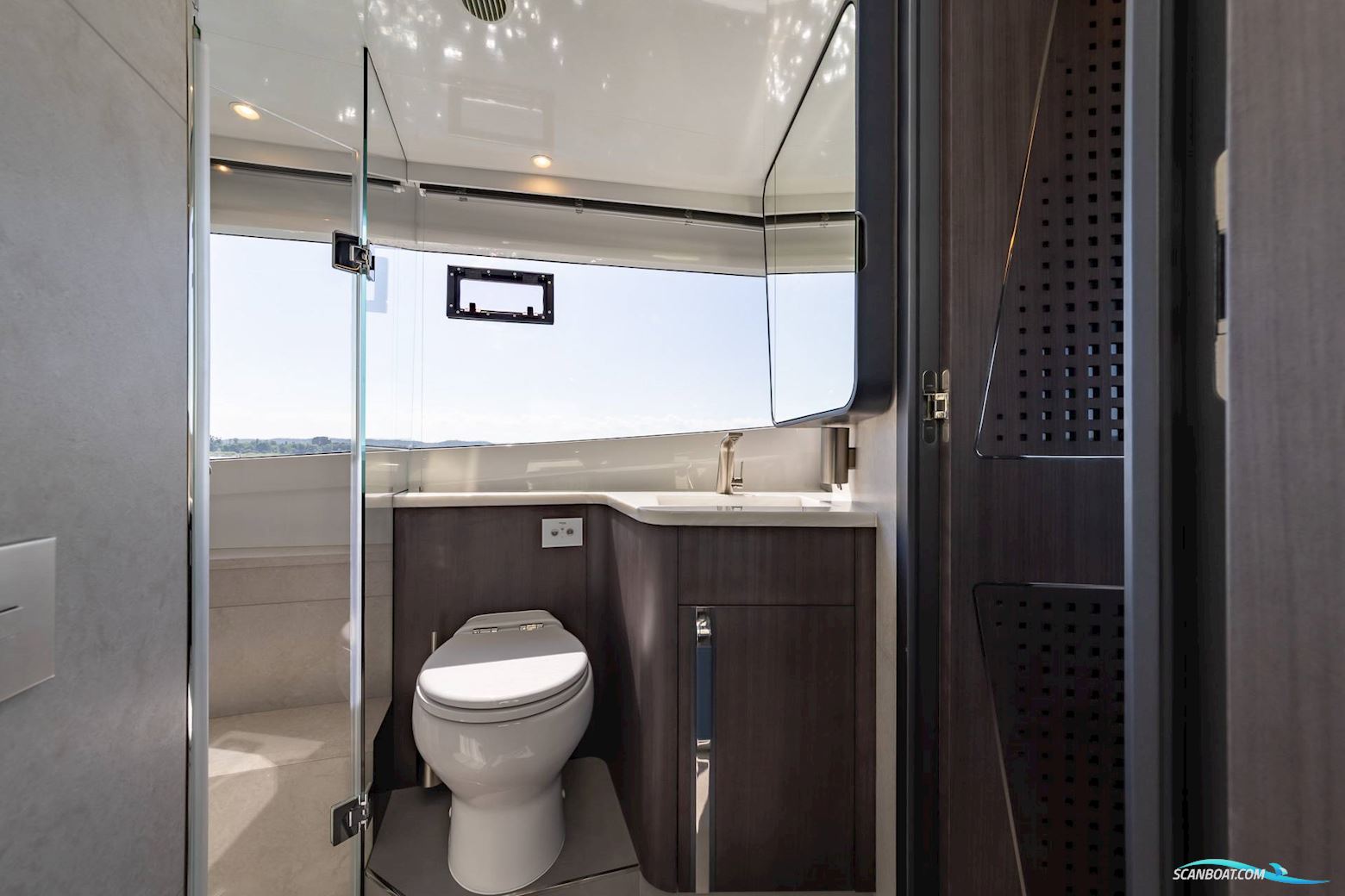 Galeon 570 Sky