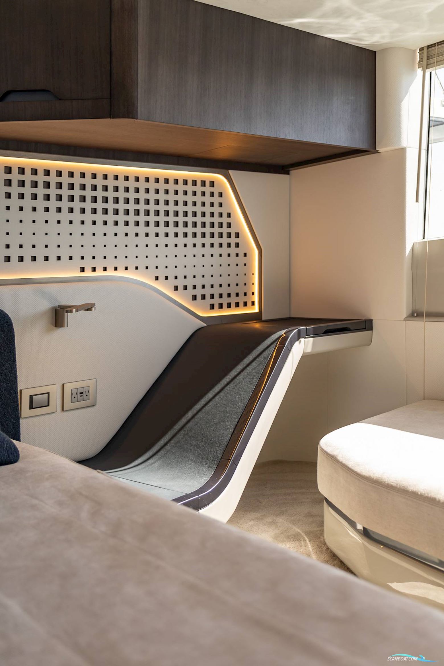 Galeon 570 Sky