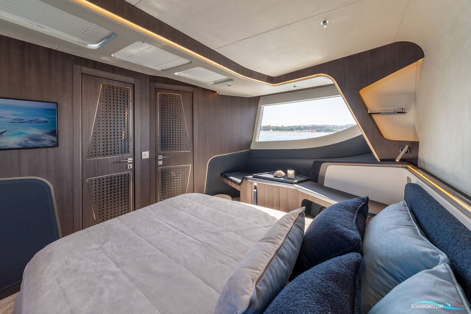 Galeon 570 Sky