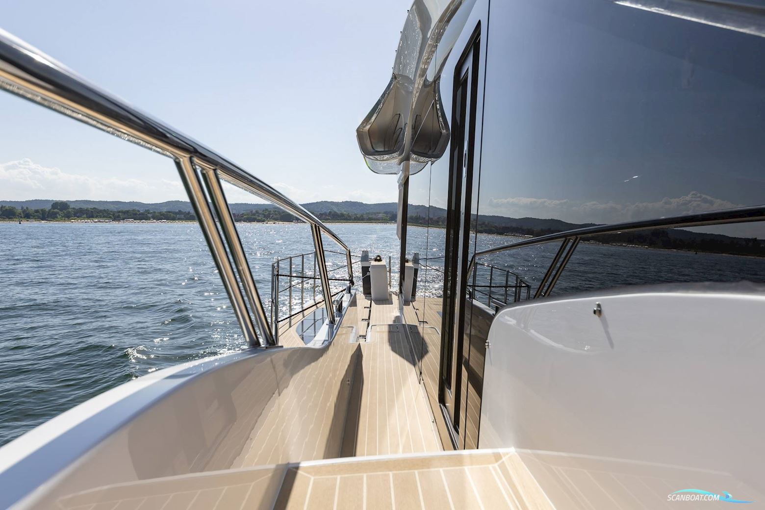 Galeon 570 Sky