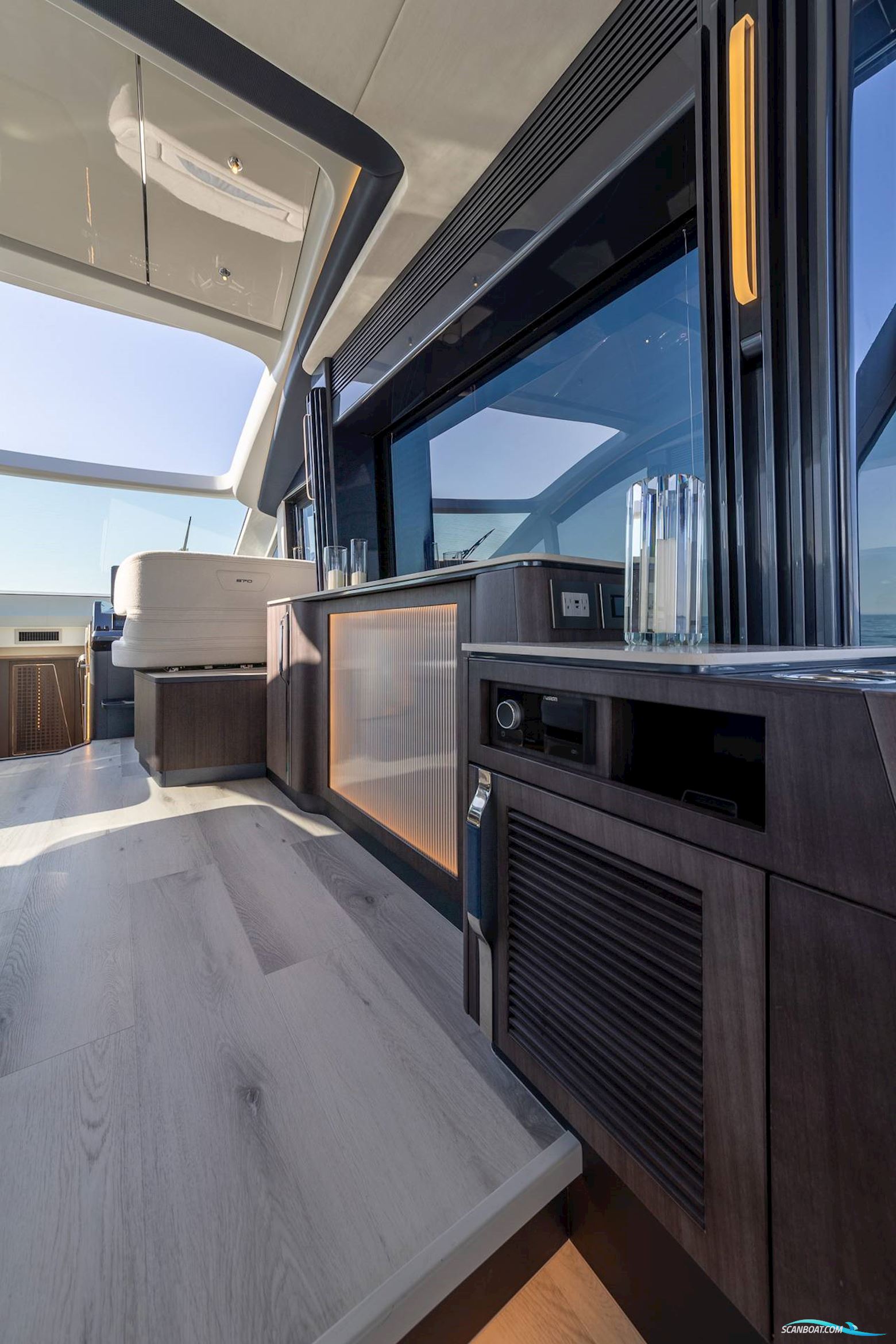 Galeon 570 Sky