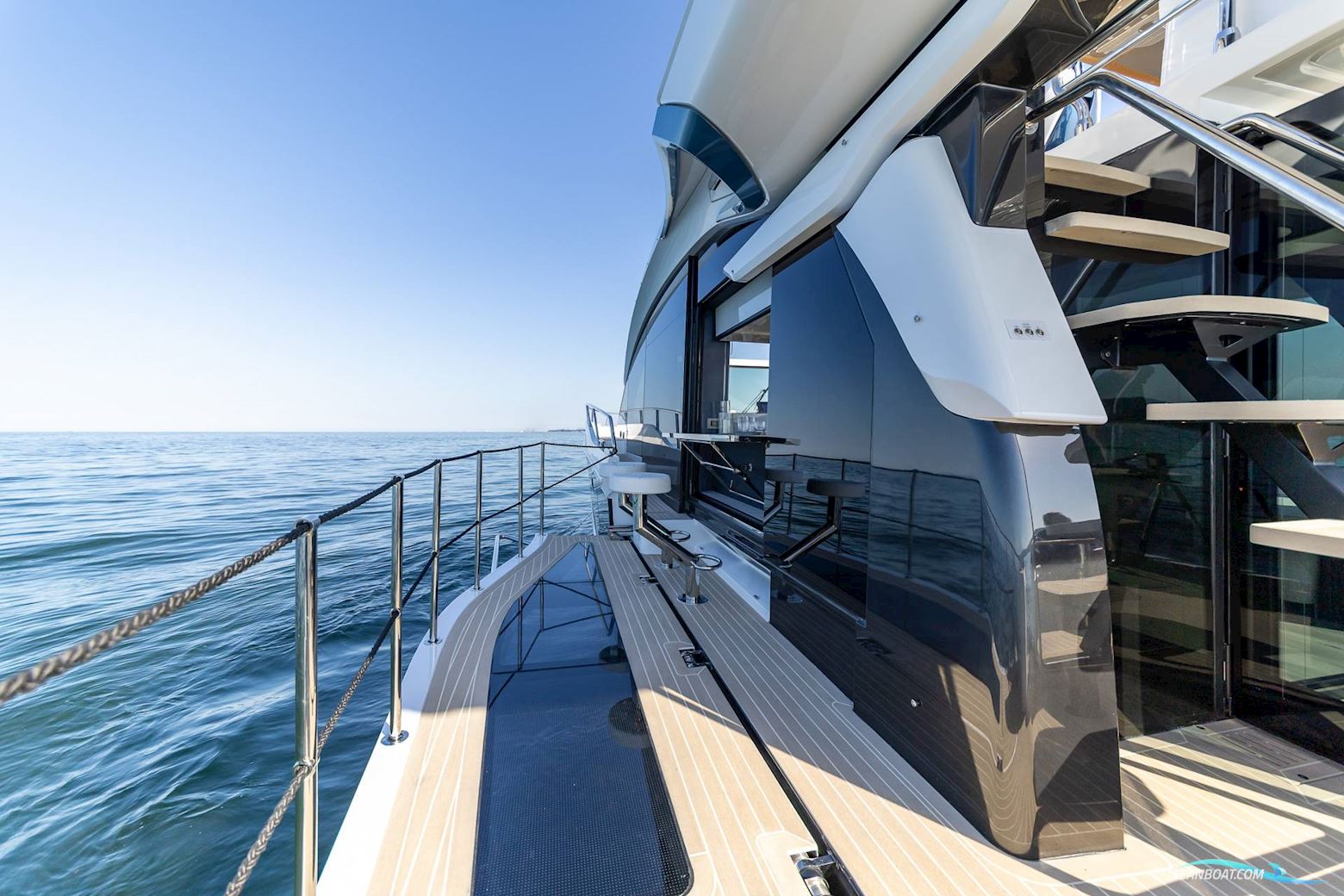 Galeon 570 Sky