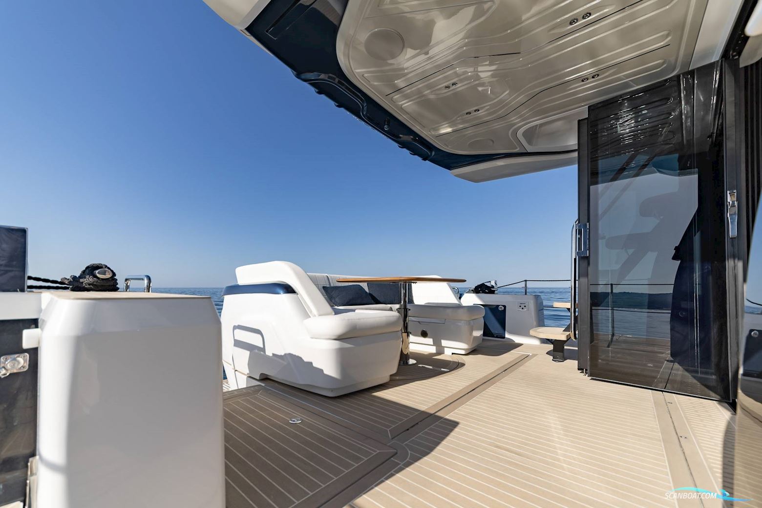 Galeon 570 Sky