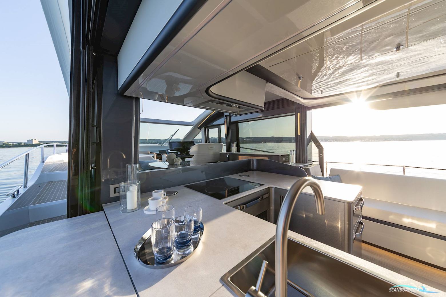 Galeon 570 Sky