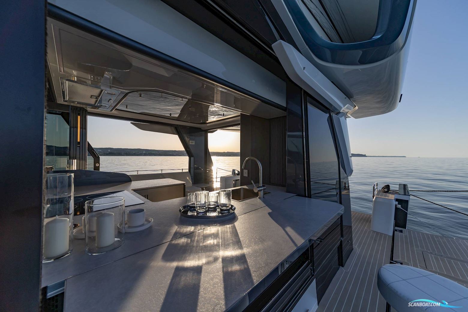 Galeon 570 Sky