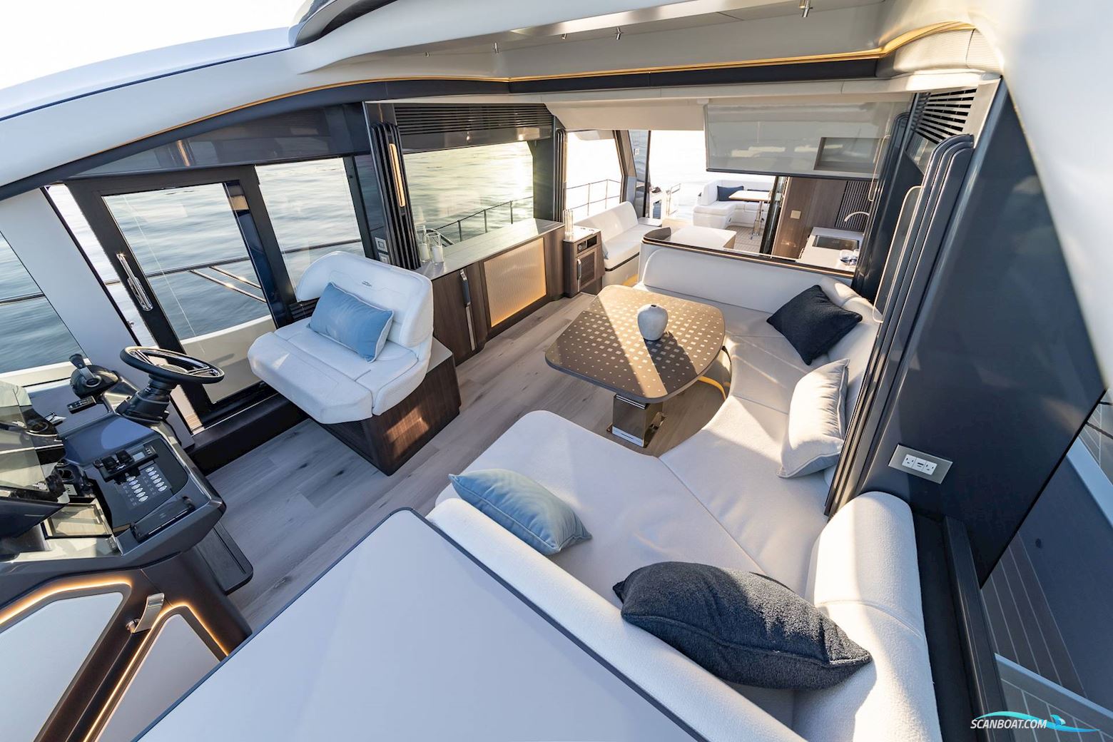 Galeon 570 Sky