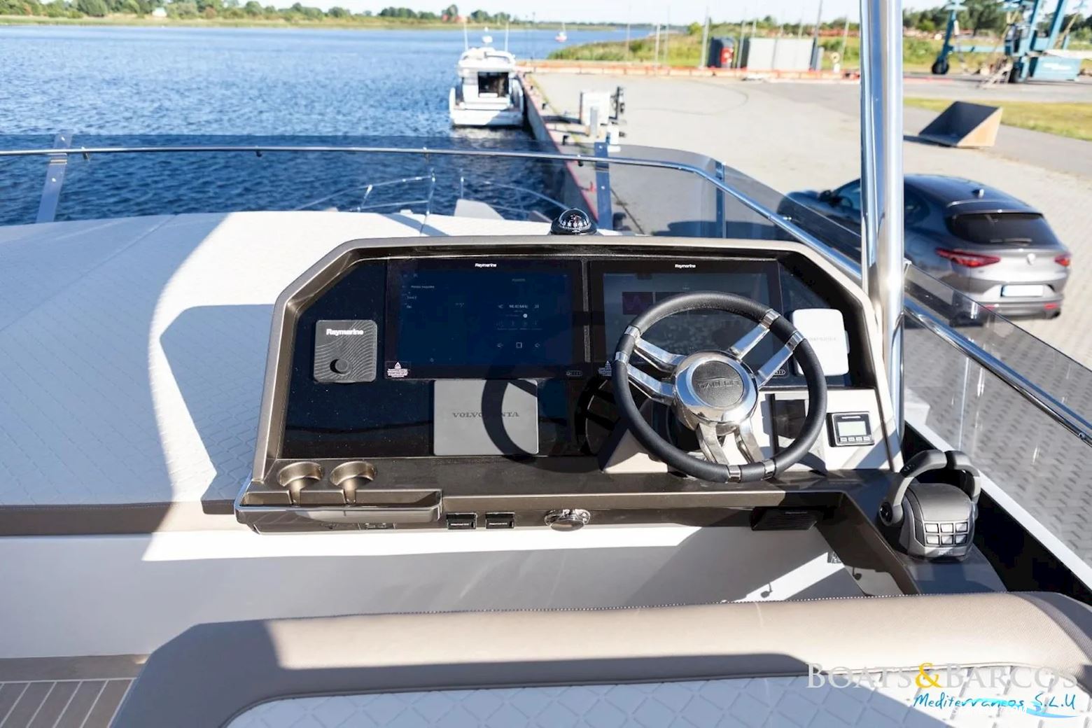 Galeon 640 Fly