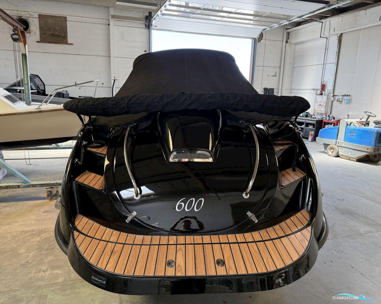 Gentleman’s Launch 600 XL