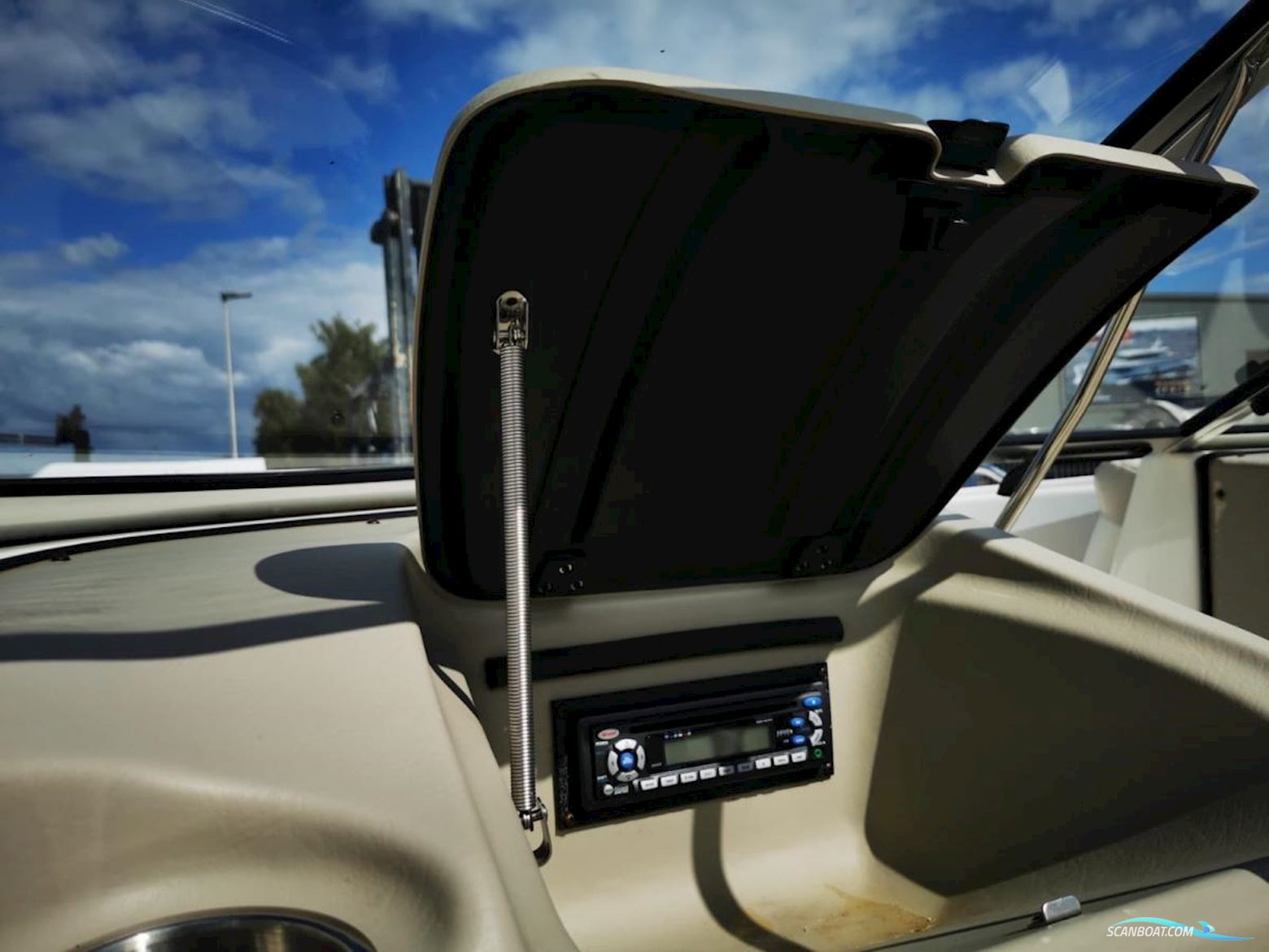 Glastron  GT 185
