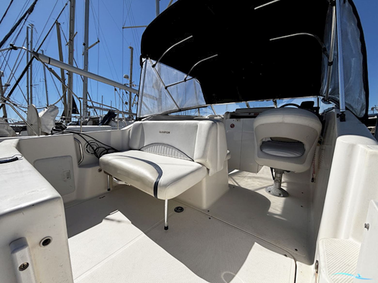 Glastron 249 GT