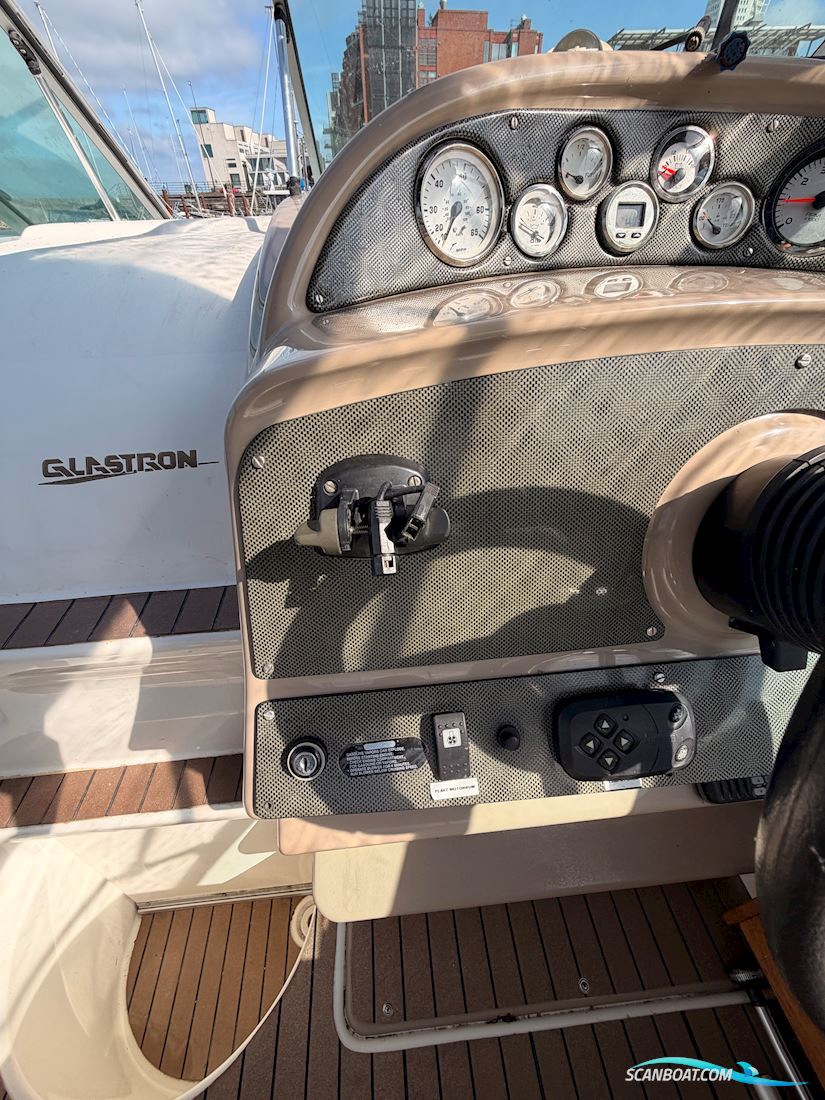 Glastron GS 279