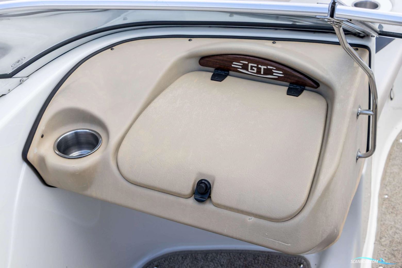 Glastron GT 185