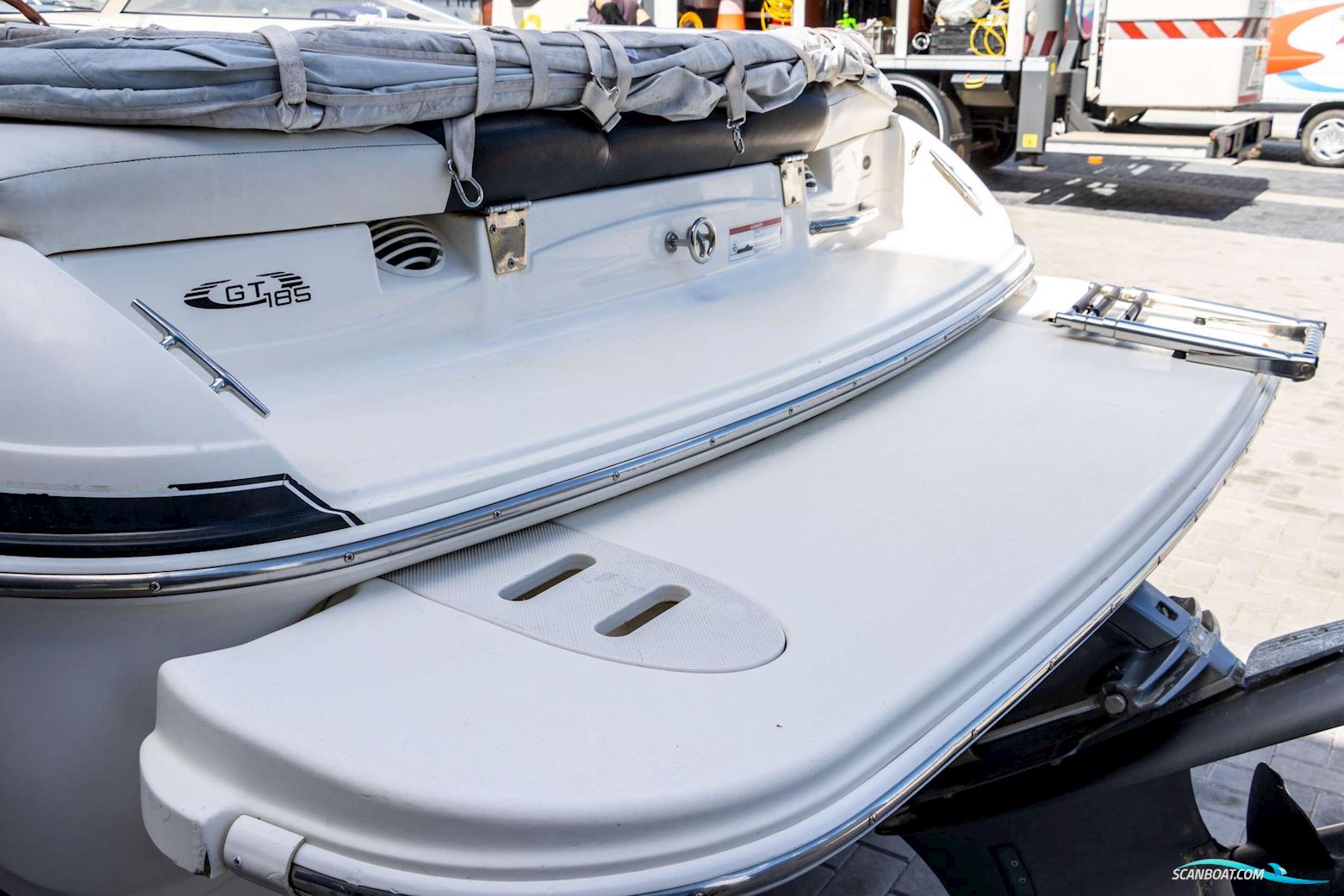 Glastron GT 185