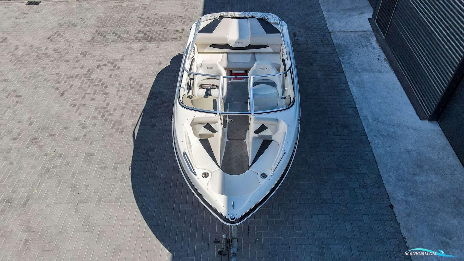 Glastron GT 185