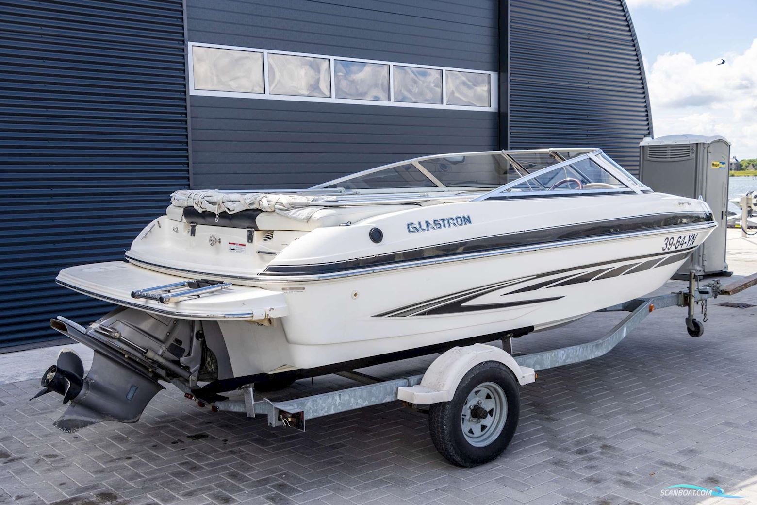 Glastron GT 185