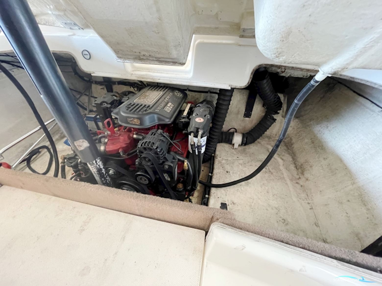 Glastron GXL 235 Bowrider