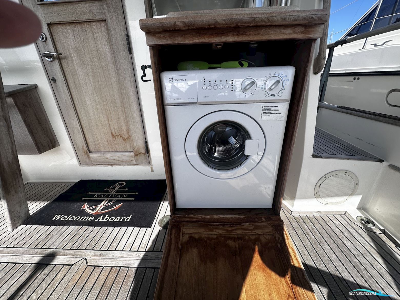 Grand Banks 32