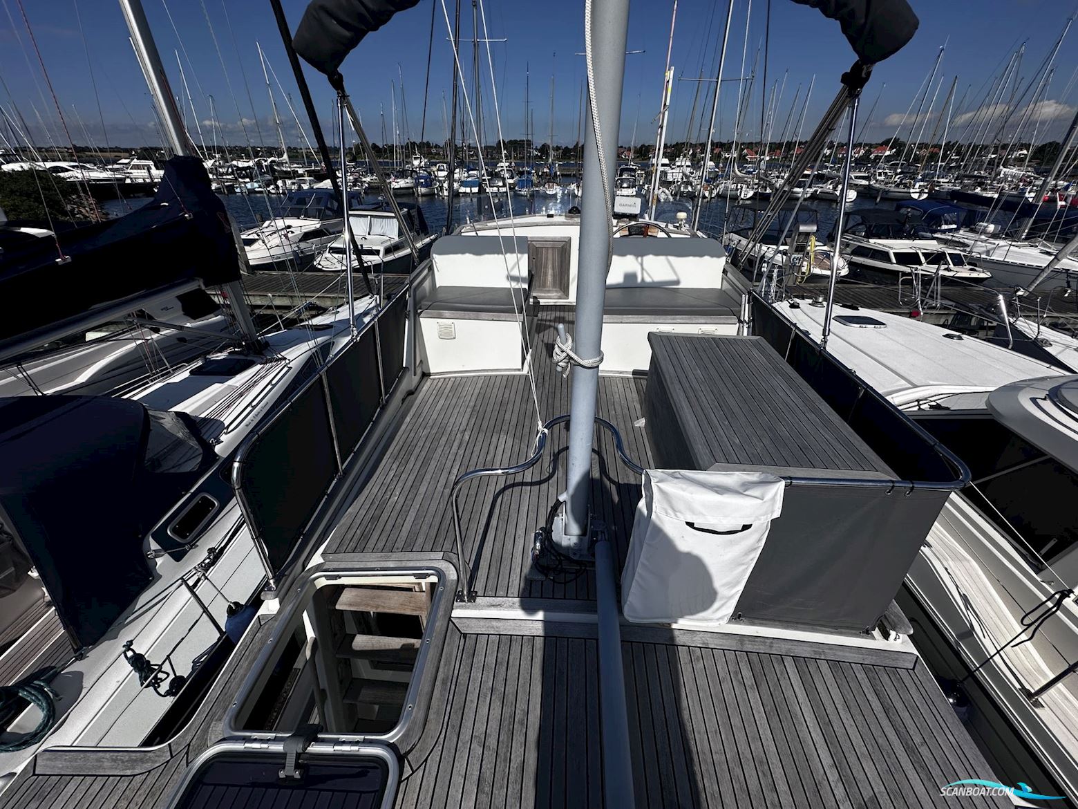 Grand Banks 32