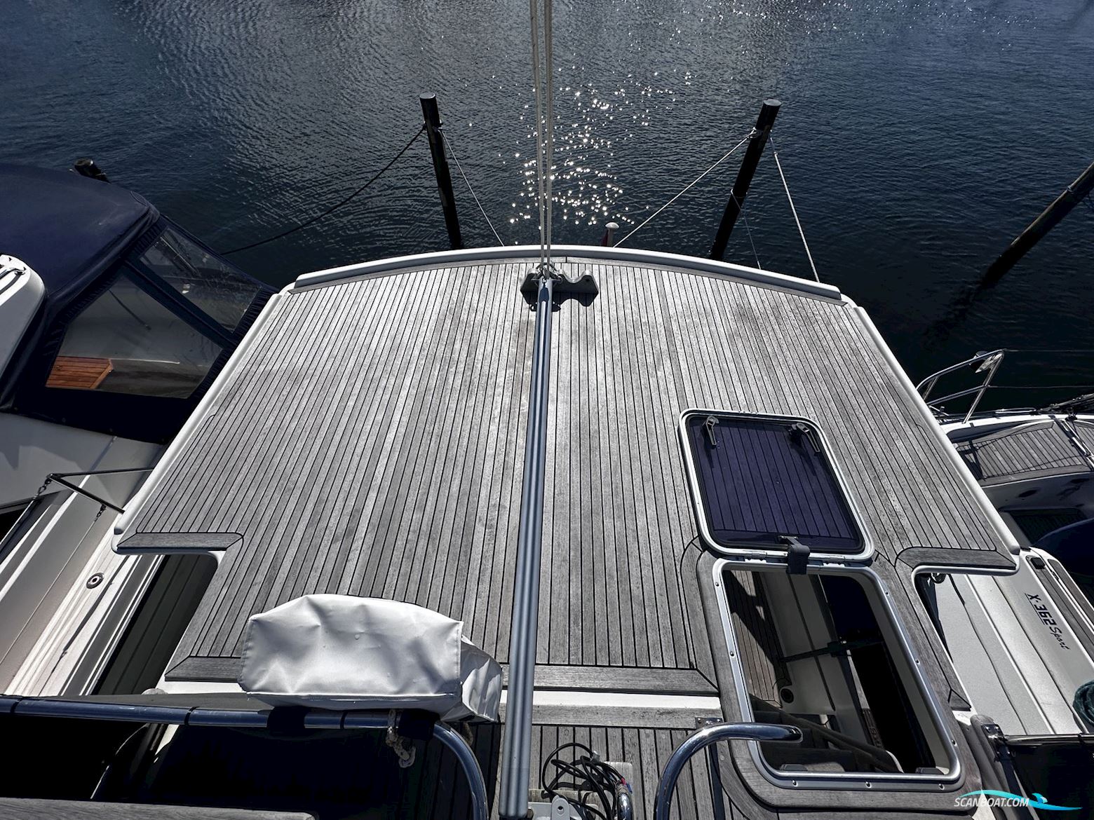 Grand Banks 32