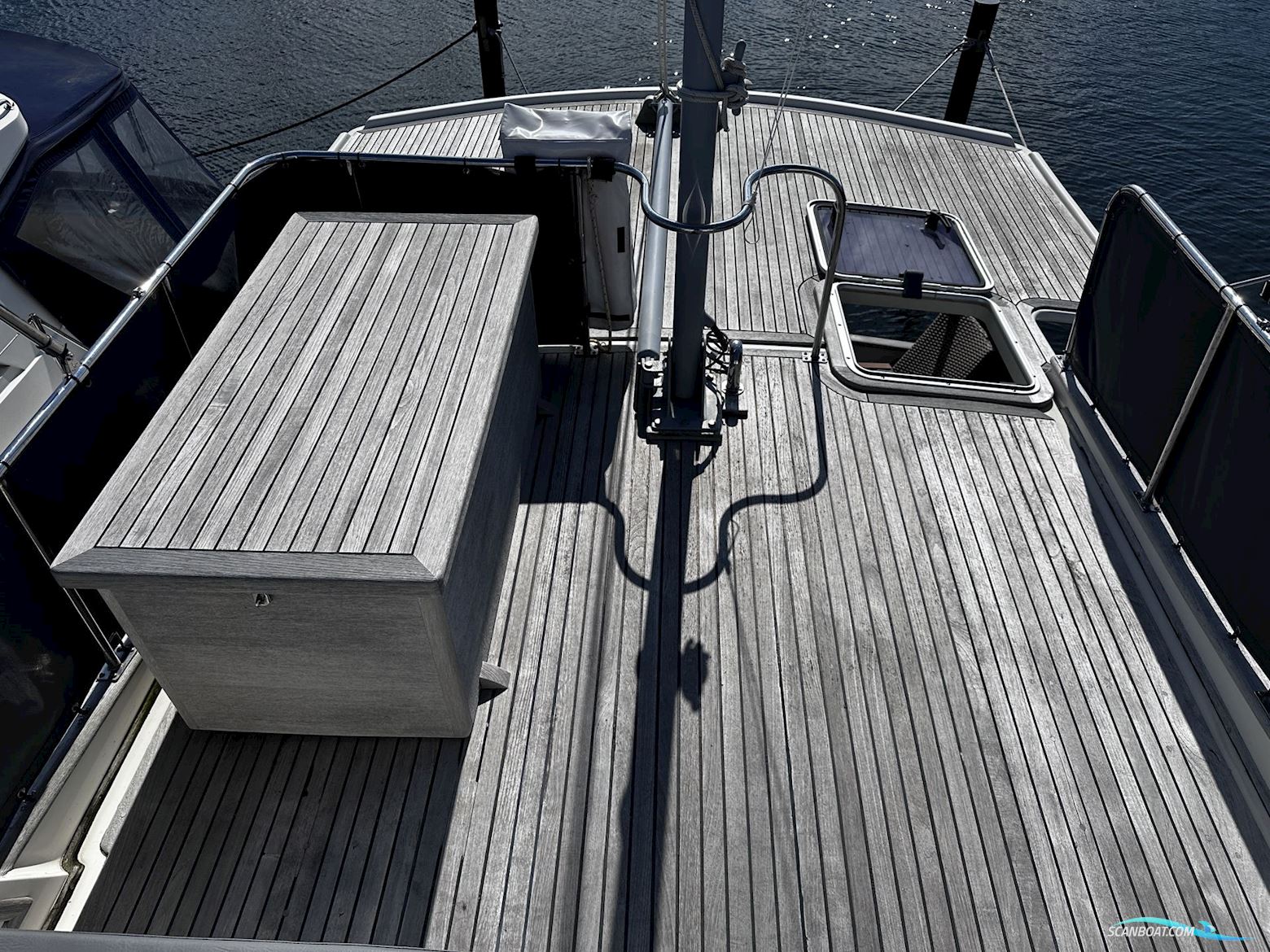 Grand Banks 32