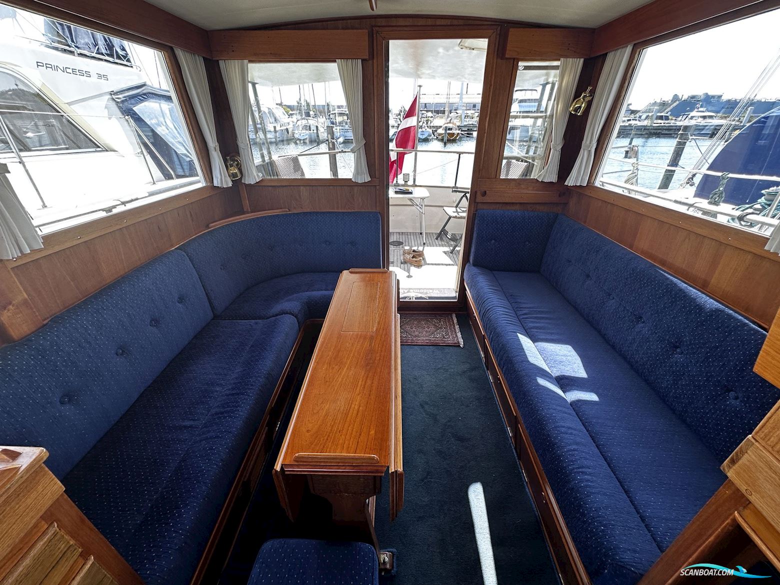 Grand Banks 32