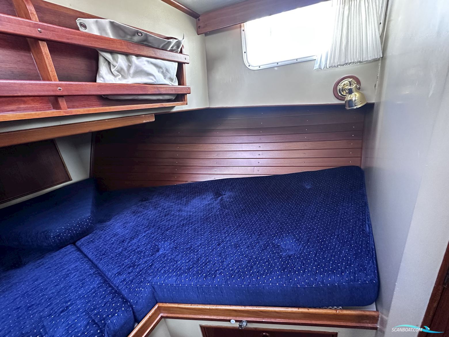 Grand Banks 32