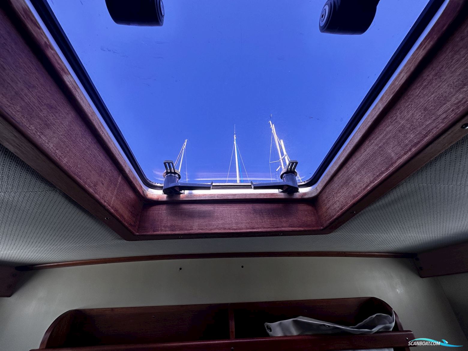 Grand Banks 32