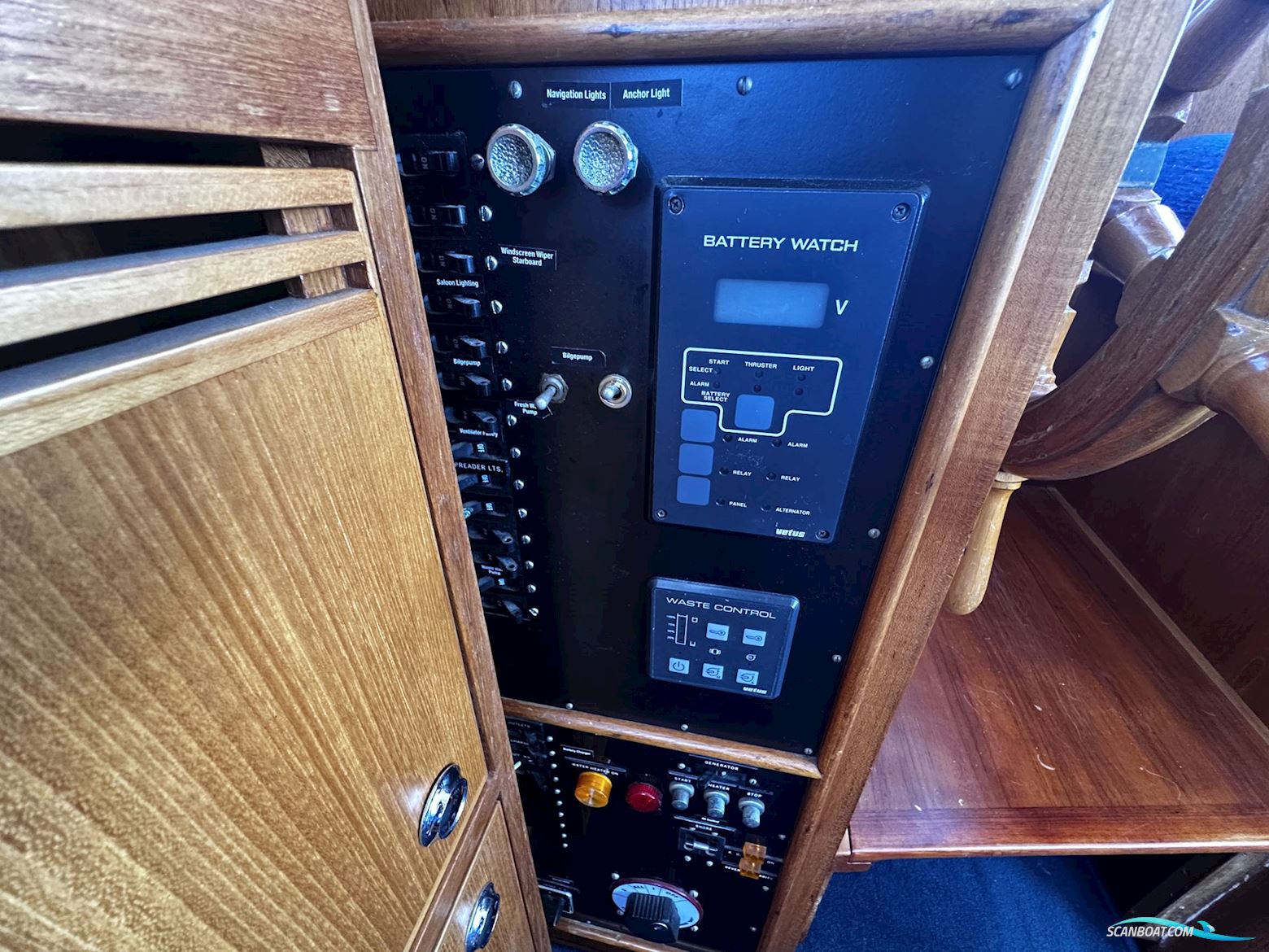 Grand Banks 32