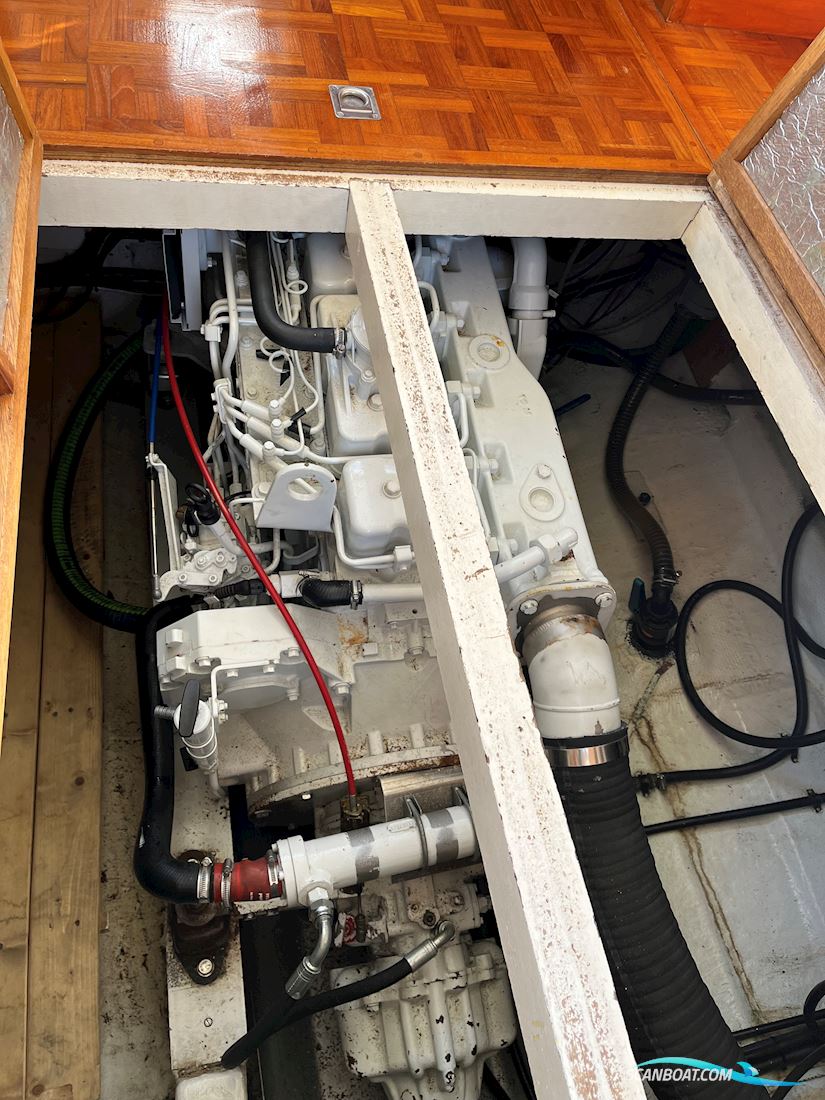 Grand Banks 32
