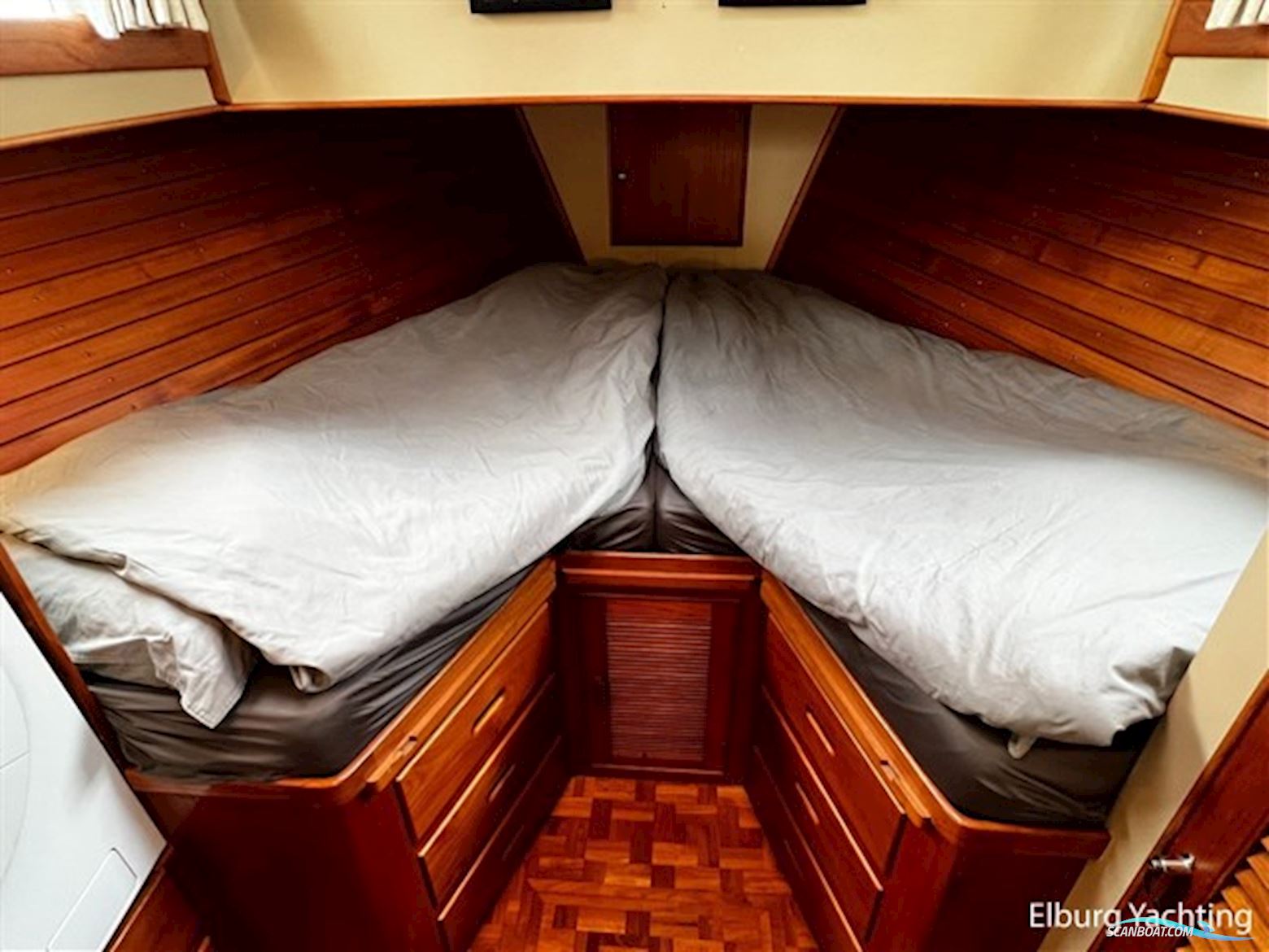 Grand Banks 42 - Motoryacht 