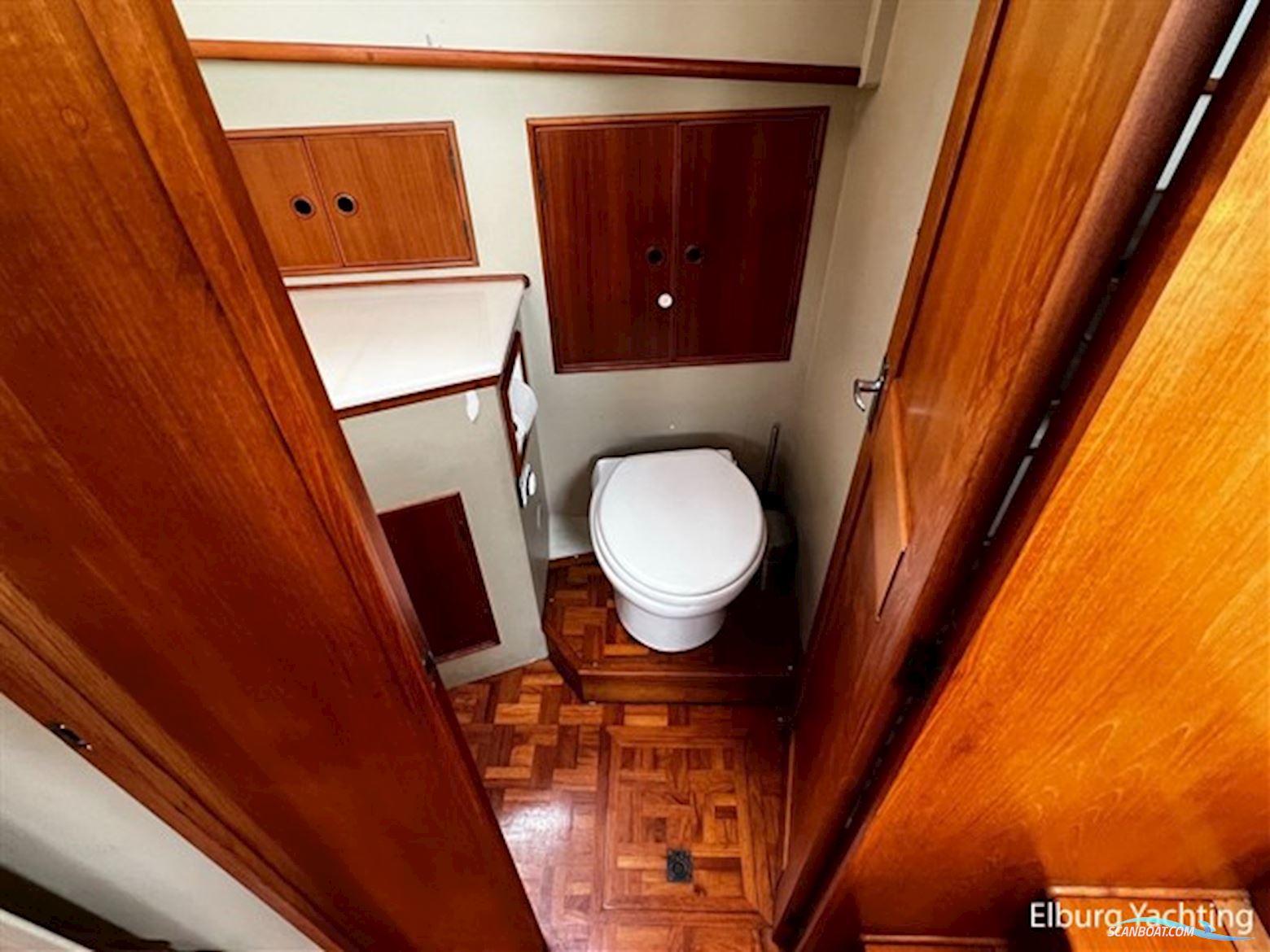 Grand Banks 42 - Motoryacht