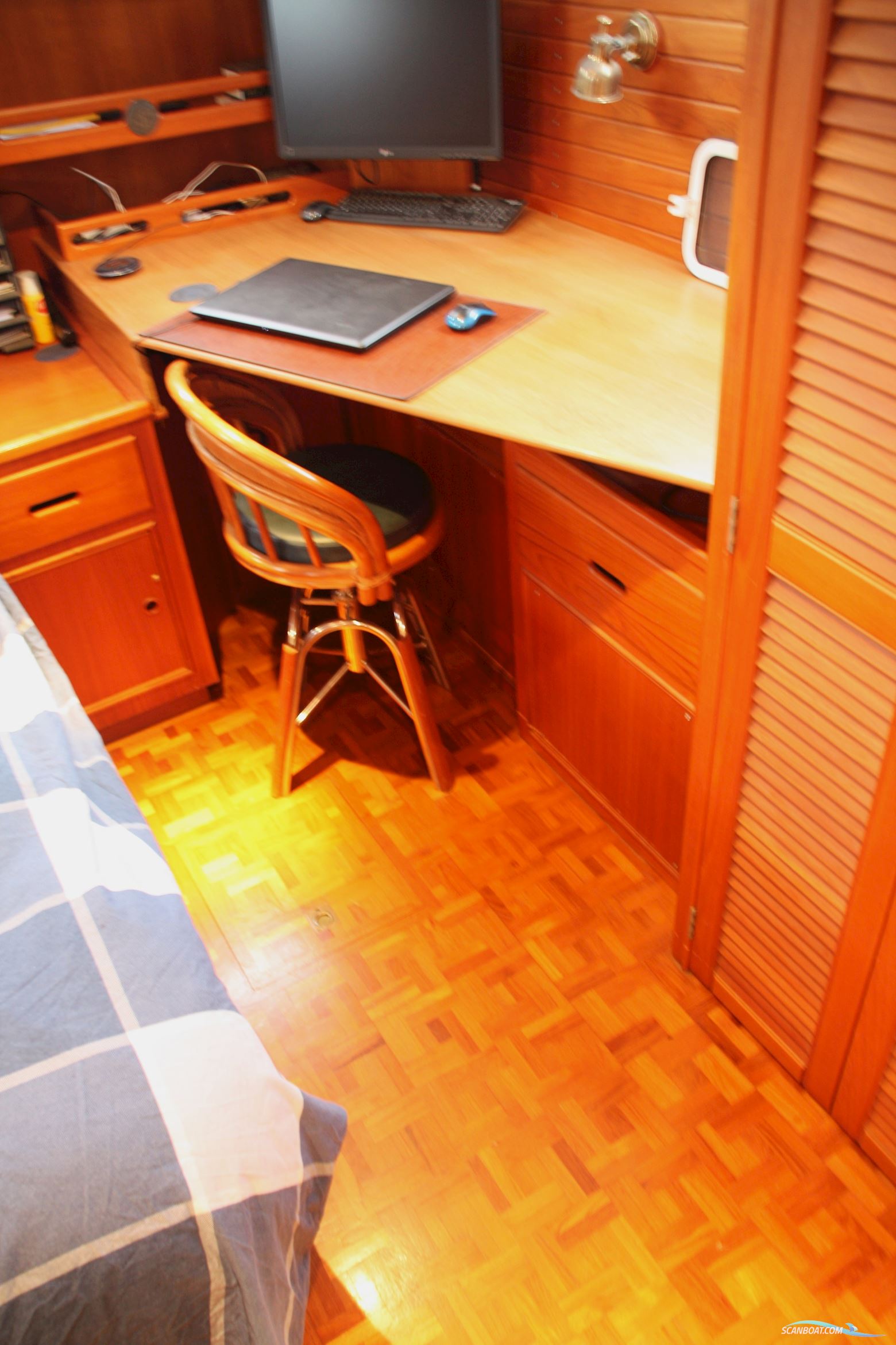 Grand Banks 49 Stabilizers