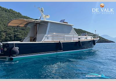 Grand Banks 54 Eastbay SX Motorboat 2004, with Caterpillar engine, Italy