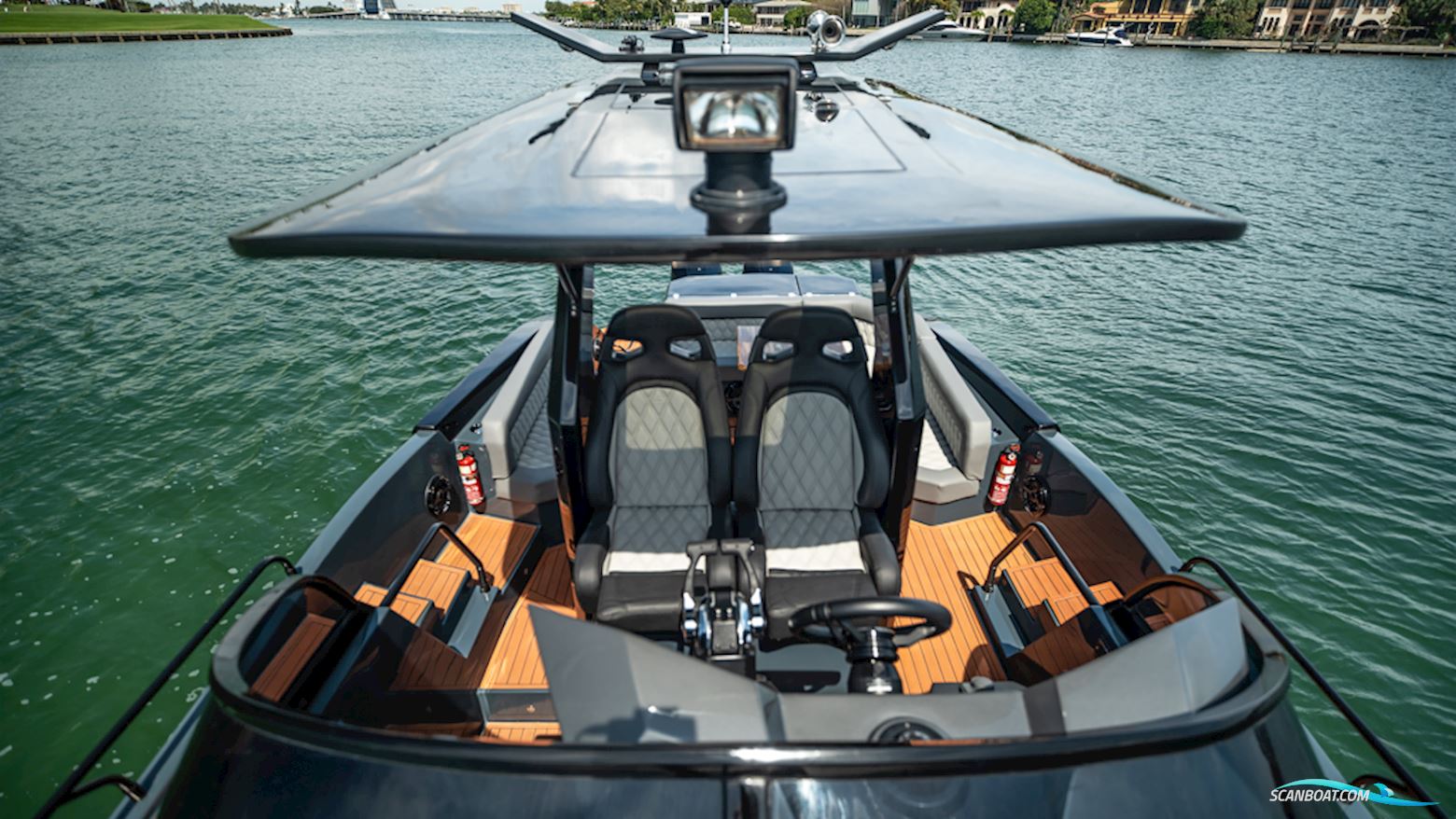 Grand Ocean  37  ook op de natte HISWA