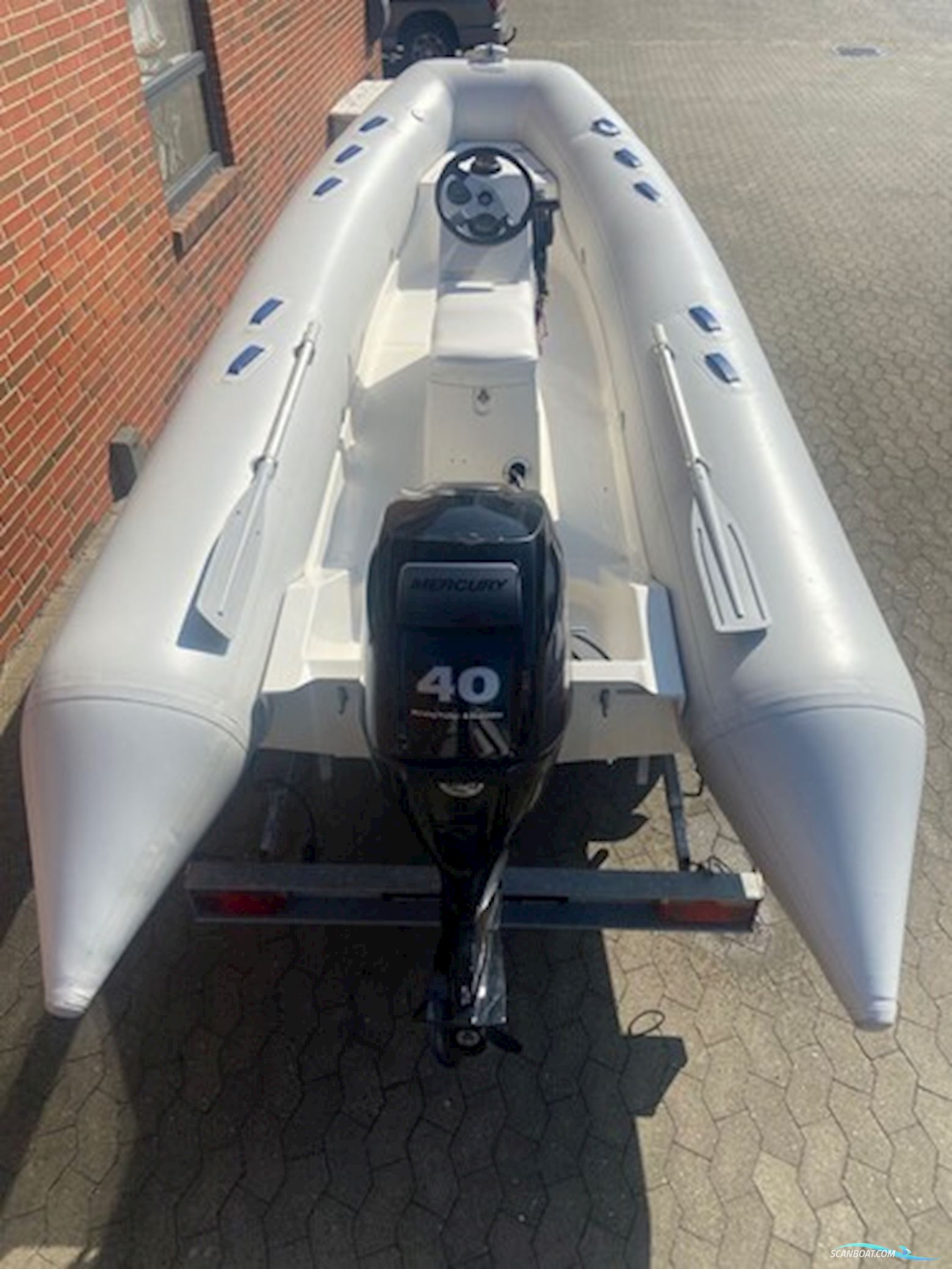 Grand S470 rib m/jockeypult m/Mercury F40 hk EFI og Scandic trailer