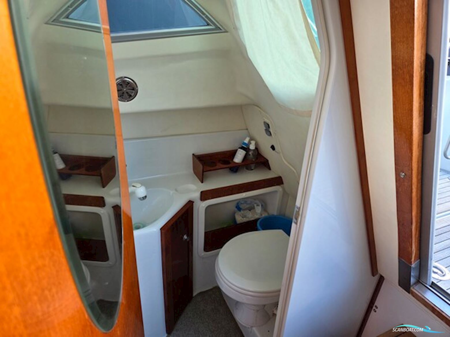 Grandezza 26 CA Med Volvo Penta D3 Diesel motor