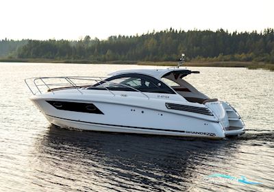 Grandezza 31 OC Motorboat 2006, with Volvo Penta engine, Sweden