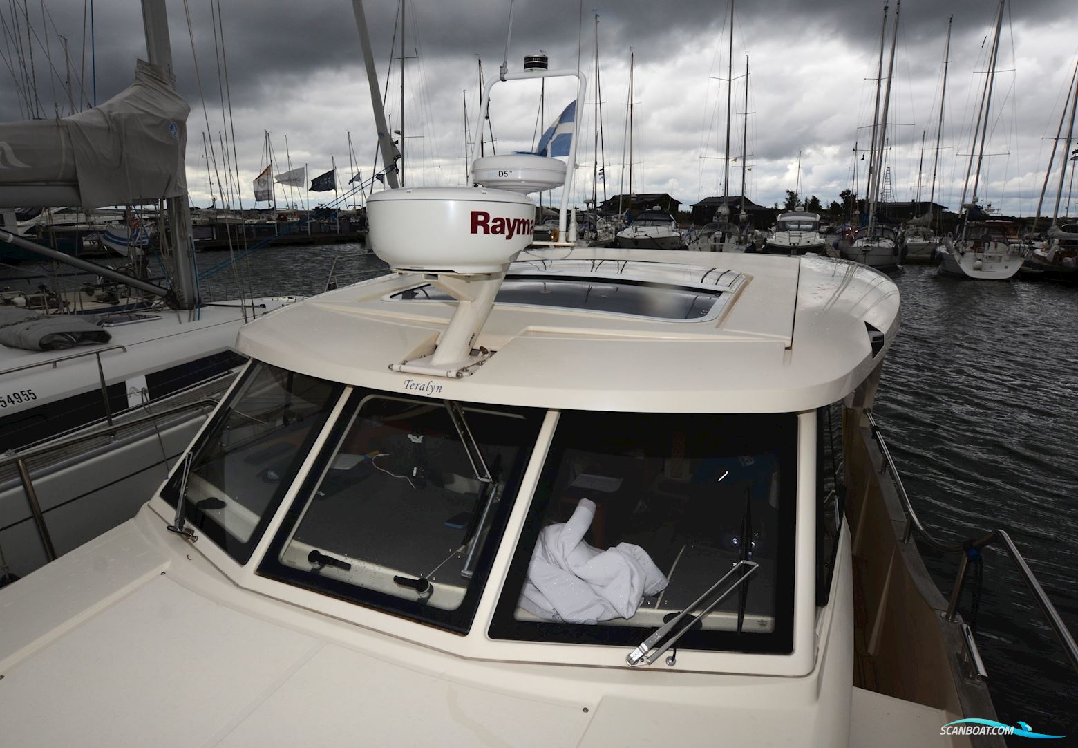 Greenline 33 Hybrid