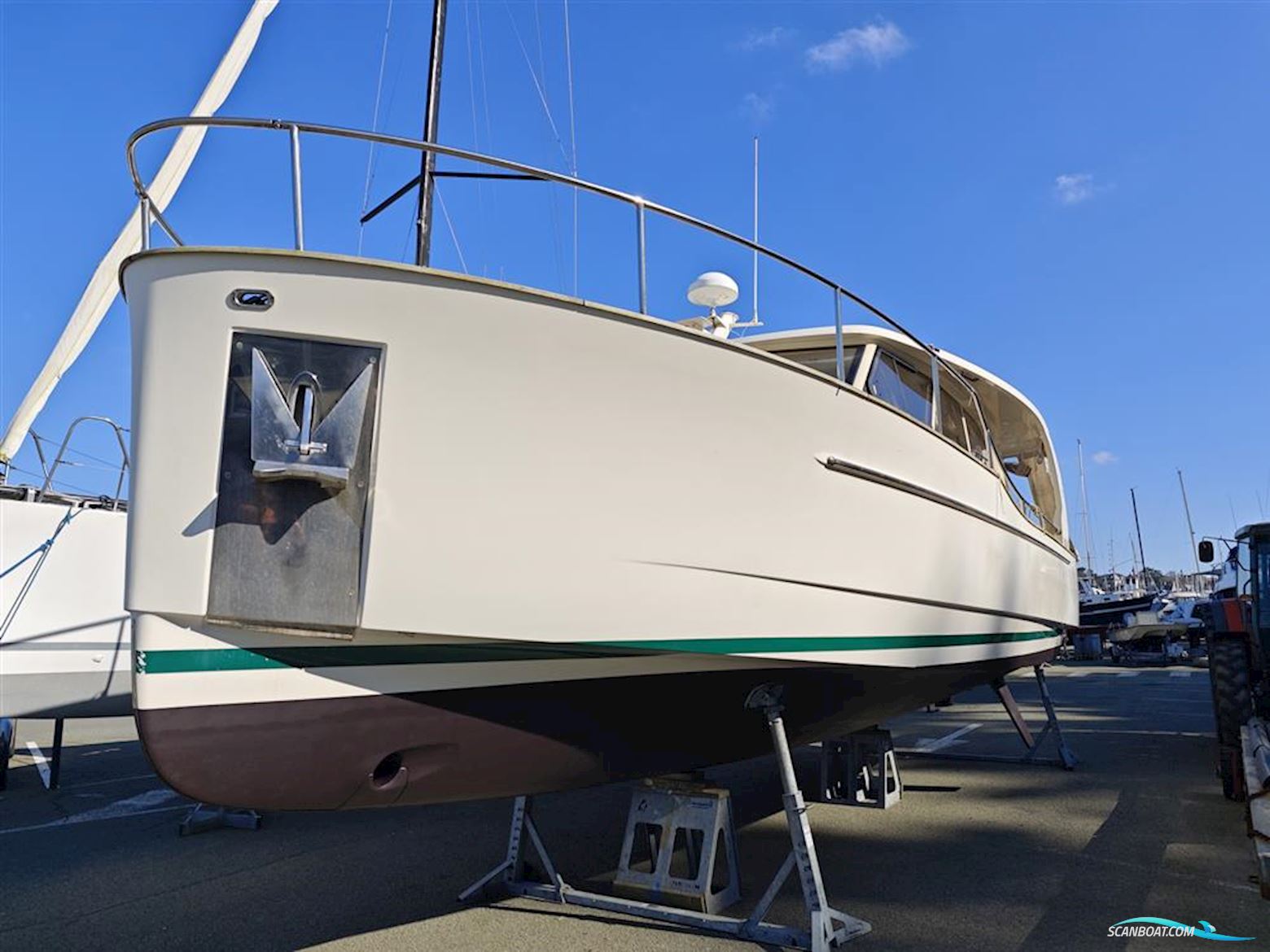Greenline 33
