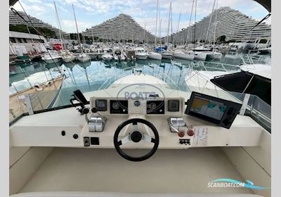 Guy Couach 1401 Motorboat 1992, with Volvo Penta engine, France