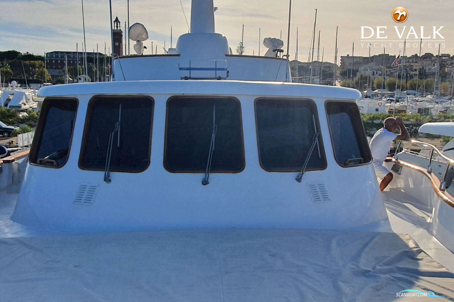 Hall Russell and Co Navetta