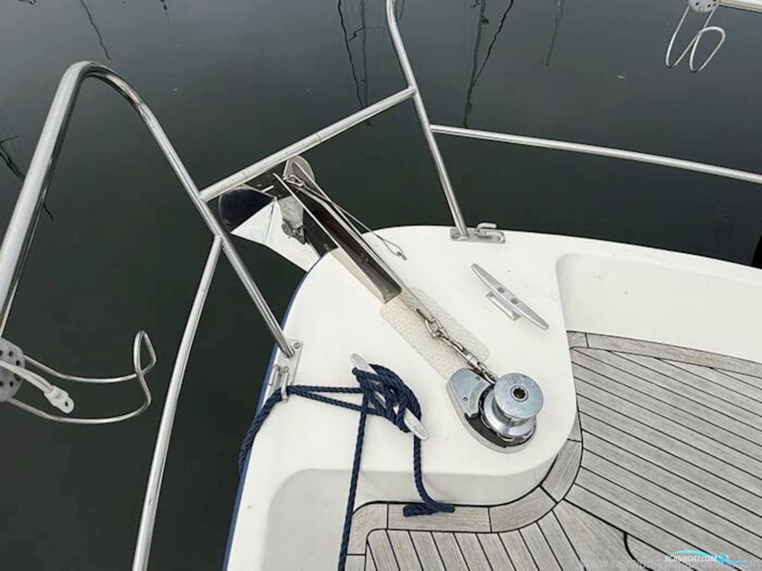 Hardy Marine 32 Commander